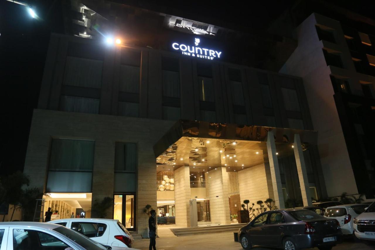 Country Inn & Suites By Radisson Chandigarh Zirakpur Buitenkant foto